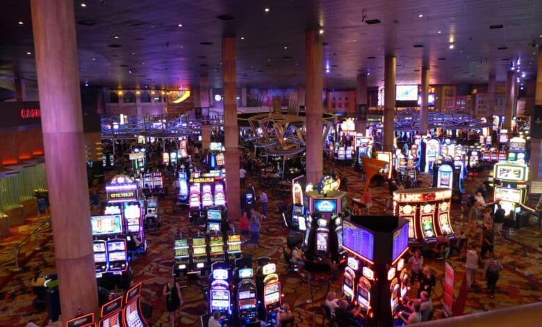 Elegantní interiér AUTO GAMES kasina